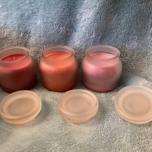 NEW 3 HANNA’S Candles Co candle APPLE CINNAMON PUMPKIN CLOVE STRAWBERRY PATCH - Picture 2 of 5